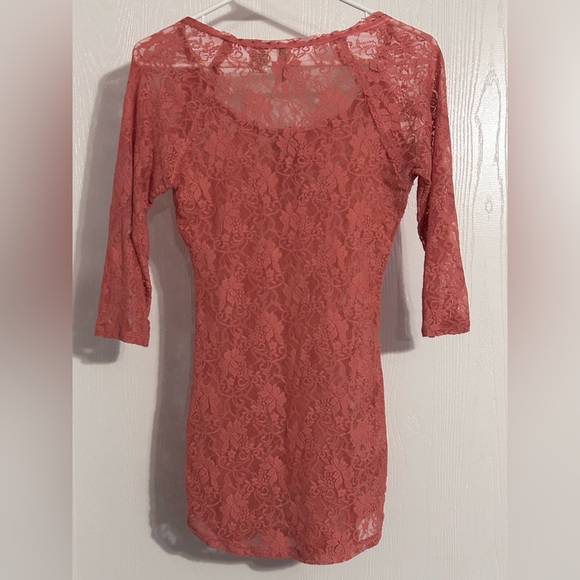 BKE | Coral Lace Blouse | Size Medium - Picture 5 of 5